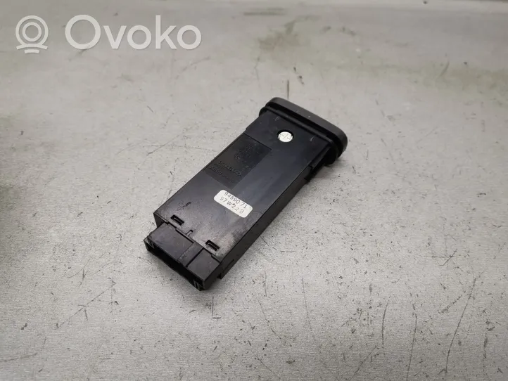 Volvo S70  V70  V70 XC Hazard light switch 9459071