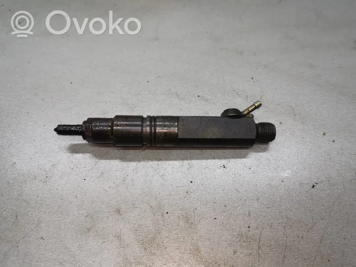 Volkswagen Golf III Injecteur de carburant 028130201Q