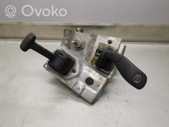 Volvo 440 Gear selector/shifter (interior) 3986120