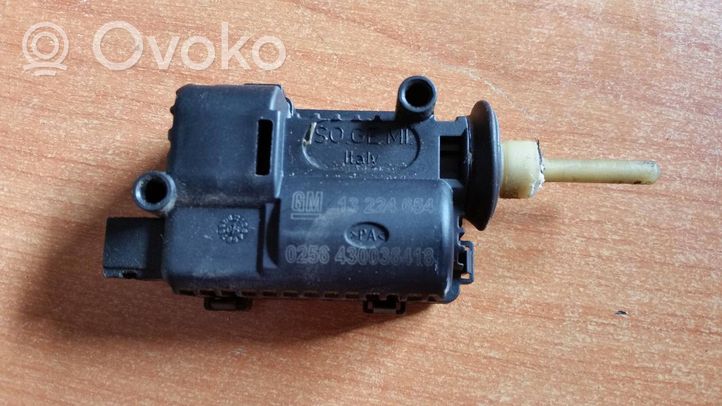 Opel Meriva A Fuel tank cap lock motor 13224654