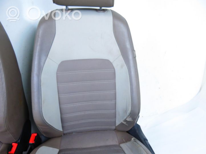 Volkswagen Jetta VI Juego del asiento 