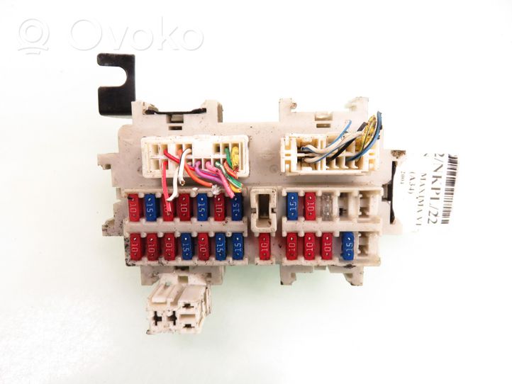 Nissan Maxima A34 Skrzynka bezpieczników / Komplet 