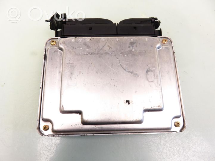 Audi A4 S4 B5 8D Sterownik / Moduł ECU 0281010094