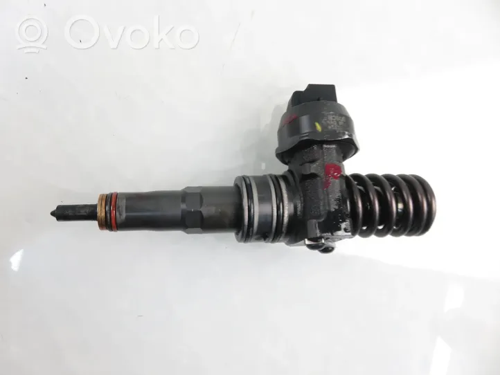 Mazda B series UF Fuel injector 