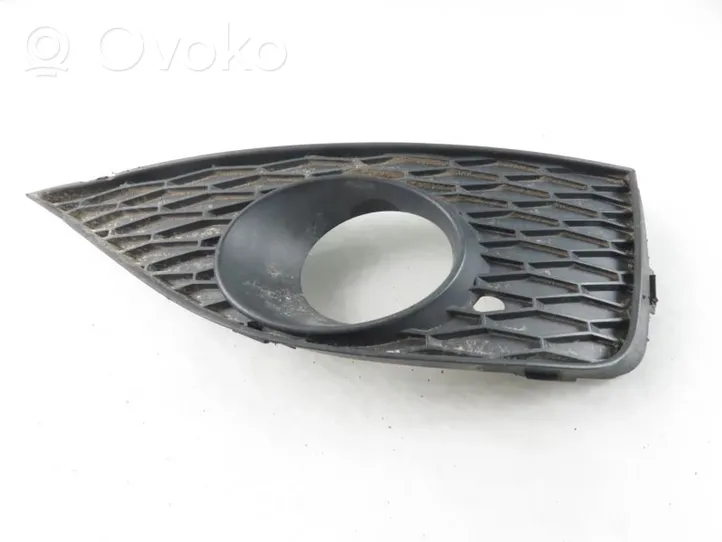 Mazda B series UF Grille inférieure de pare-chocs avant 