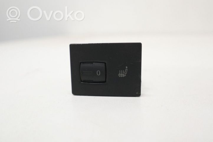 Volkswagen Touareg I Seat heating switch 7l6963563