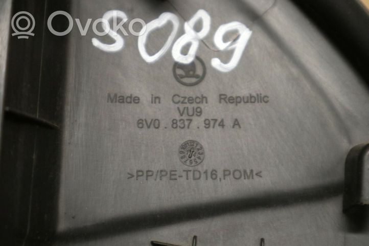 Skoda Fabia Mk3 (NJ) Muu etuoven verhoiluelementti 6V0837974A