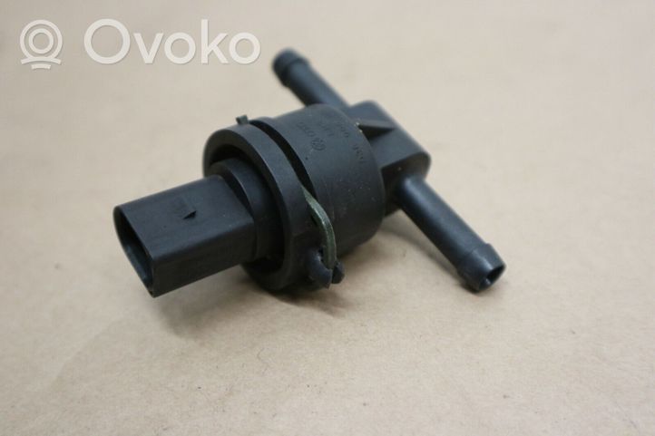 Audi A6 S6 C6 4F Sensore temperatura del carburante 038906081B