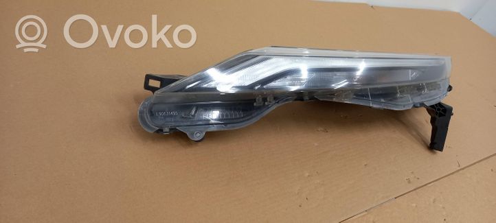 Nissan Juke II F16 Faro/fanale 90170974