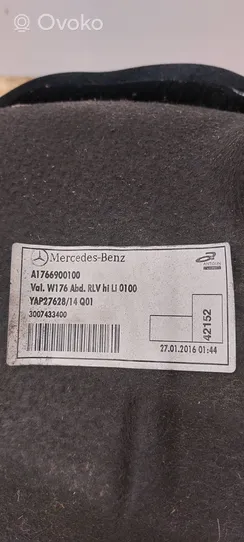 Mercedes-Benz A W176 Takapyörän sisälokasuojat A1766900100