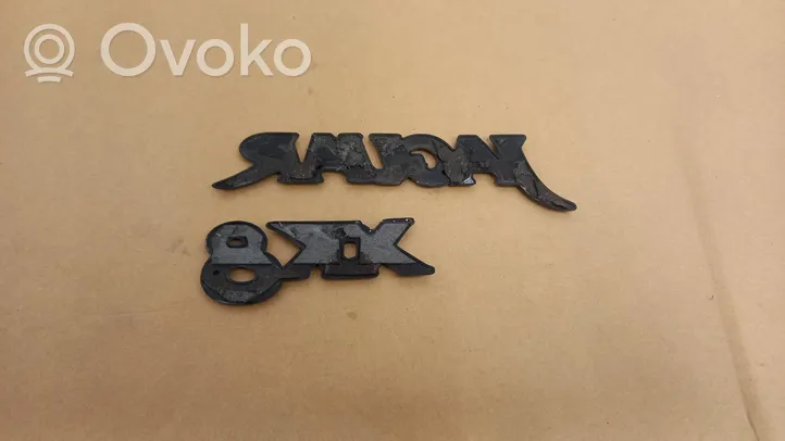 Jaguar XK8 - XKR Logo, emblème de fabricant 