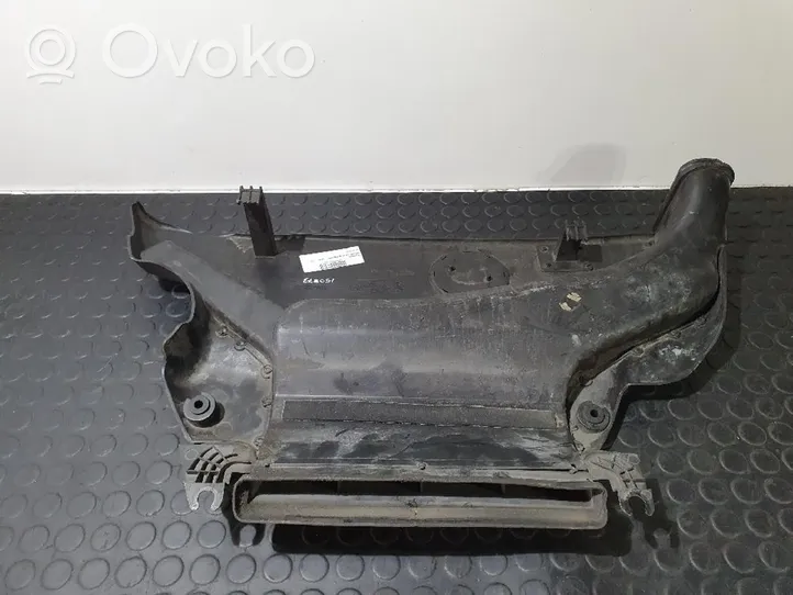 BMW 3 E46 Osłona górna silnika 13717786529