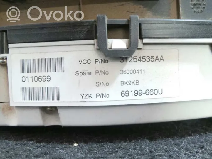 Volvo XC70 Nopeusmittari (mittaristo) 