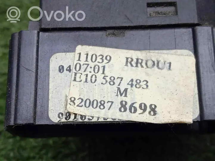 Nissan Interstar Przycisk / Pokrętło regulacji oświetlenia deski rozdzielczej 8200878698