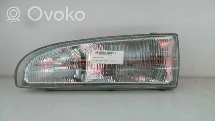 Hyundai H-100 Lampa przednia 082211114L