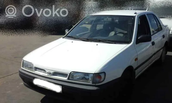 Nissan Sunny Półoś przednia 