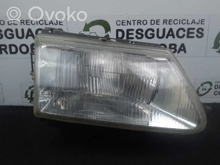 Citroen Saxo Lampa przednia 