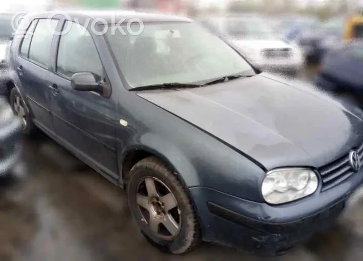 Volkswagen Golf SportWagen Hammastanko 