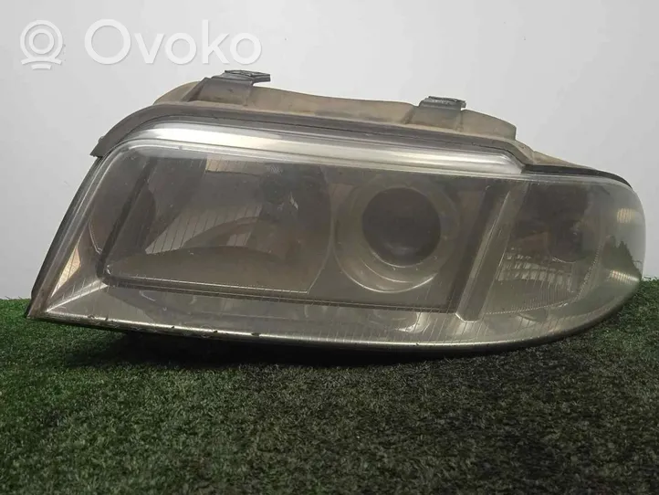 Audi A4 S4 B5 8D Phare frontale 8D0941003AK