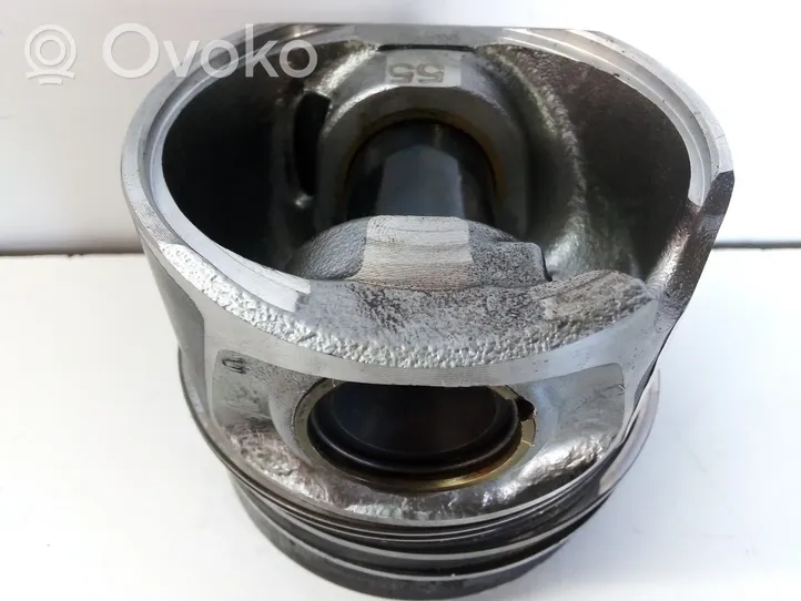 Audi A5 8T 8F Piston 79016