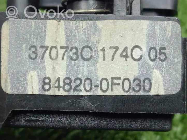 Toyota Corolla Verso AR10 Sähkötoimisen ikkunan ohjauskytkin 848200F03000