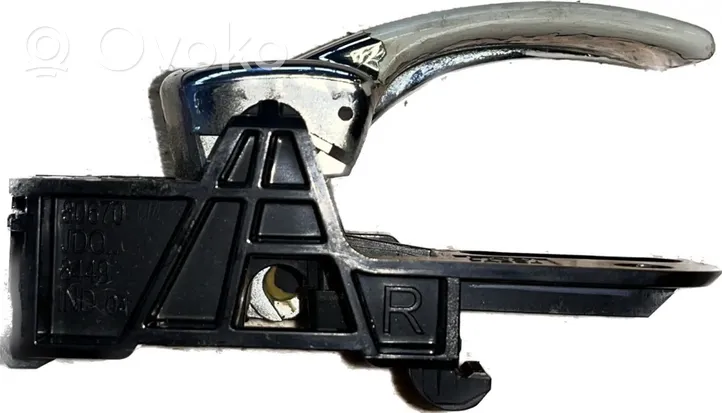 Nissan Qashqai Front door interior handle 