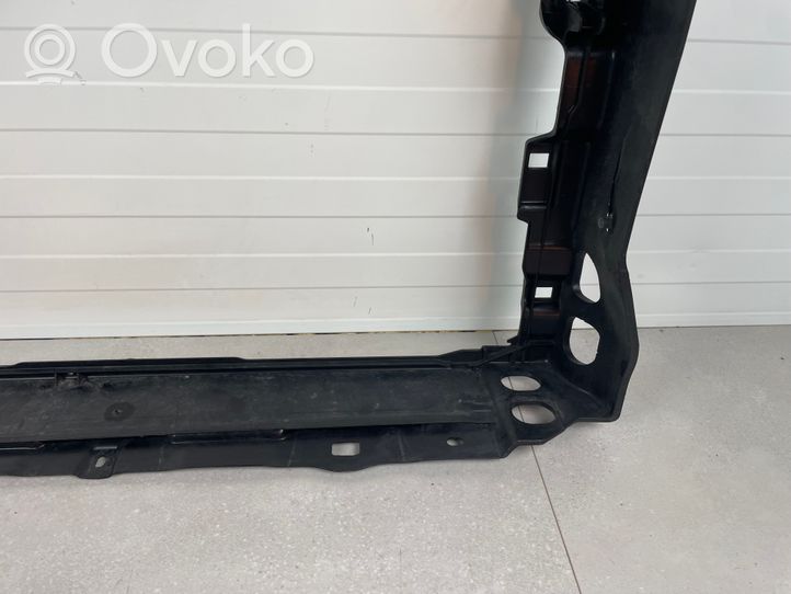 Volkswagen Golf VIII Support de radiateur sur cadre face avant 5H0805588J