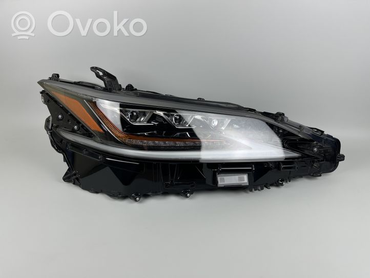 Lexus ES 300h Lampa przednia 8114533J01