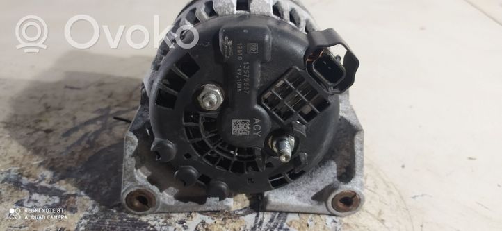 Opel Astra J Generatore/alternatore 13579667