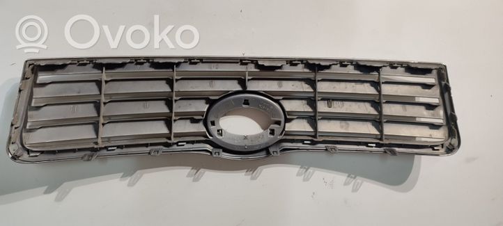 Toyota Avensis T250 Oberes Gitter vorne 5311405060