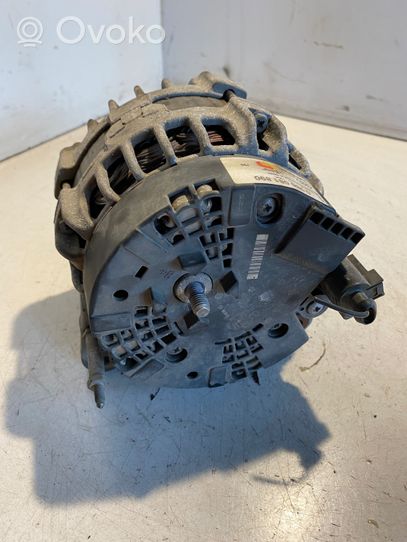 Volkswagen PASSAT B7 Alternator 0986081890