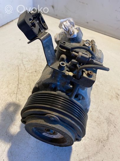 BMW 5 F10 F11 Ilmastointilaitteen kompressorin pumppu (A/C) GE4472603821