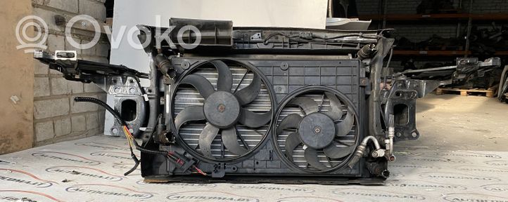 Skoda Octavia Mk2 (1Z) Jäähdyttimen kehyksen suojapaneeli 1K0121207BB