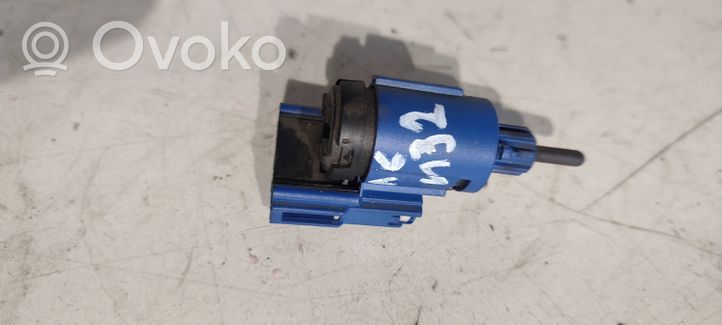 Audi A6 S6 C6 4F Sensore del pedale della frizione 1J0927189A