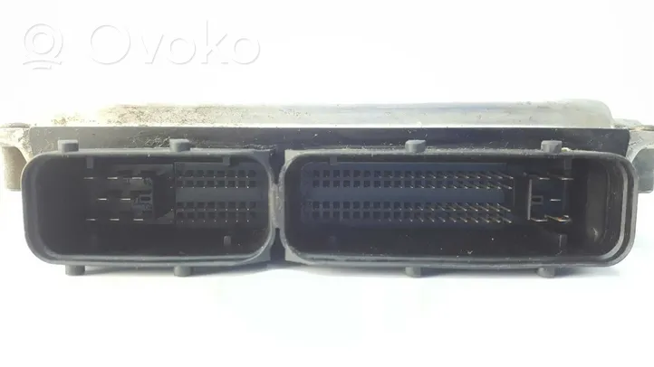 Seat Alhambra (Mk1) Komputer / Sterownik ECU silnika 0281010630