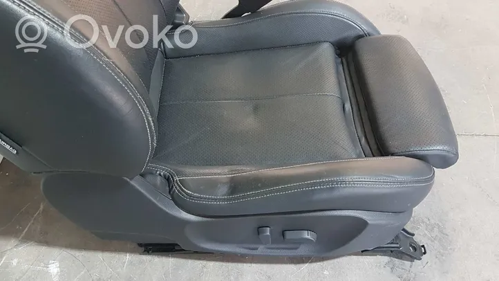 Infiniti G35 Priekinė keleivio sėdynė 876011NL2A