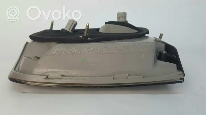 Lexus RX 300 Lampy tylnej klapy bagażnika 