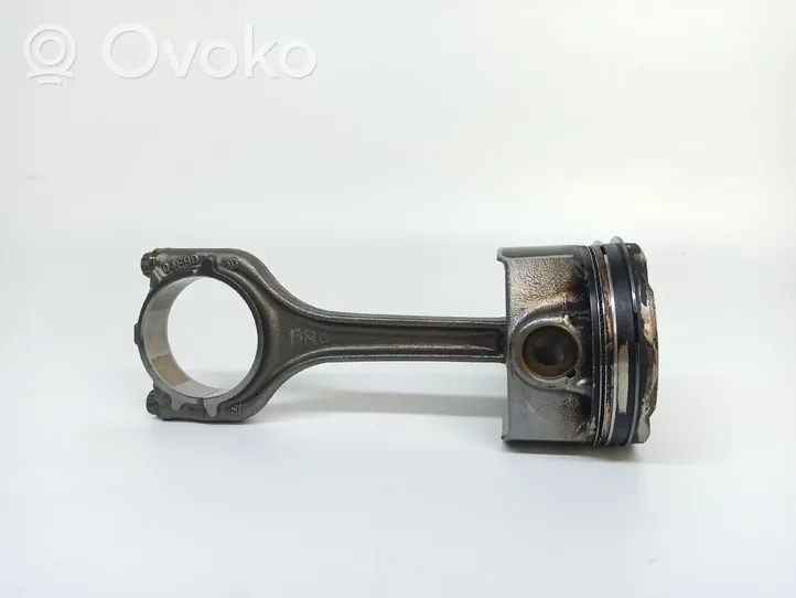 Volkswagen Golf VII Connecting rod/conrod 04C107065BC