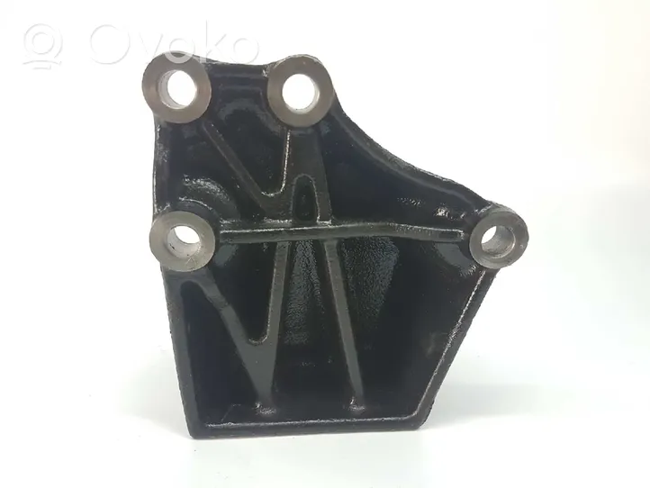 Hyundai i20 (GB IB) Engine mount bracket 