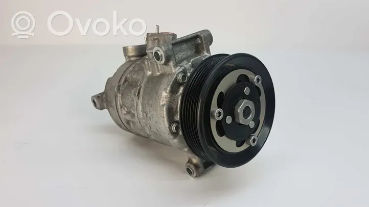 Audi Q3 8U Ilmastointilaitteen kompressorin pumppu (A/C) 5Q0816803