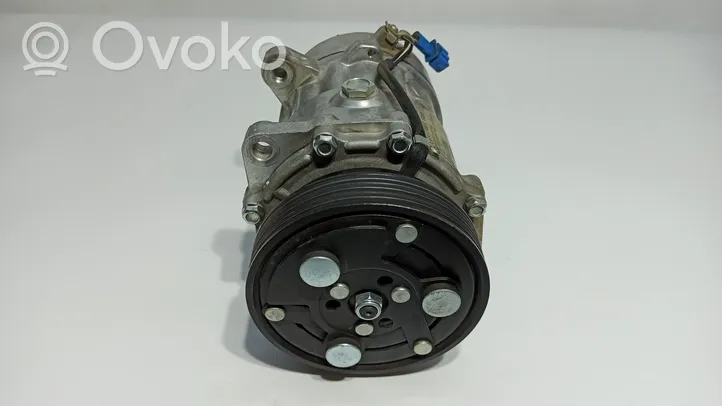 Volkswagen Golf IV Ilmastointilaitteen kompressorin pumppu (A/C) 