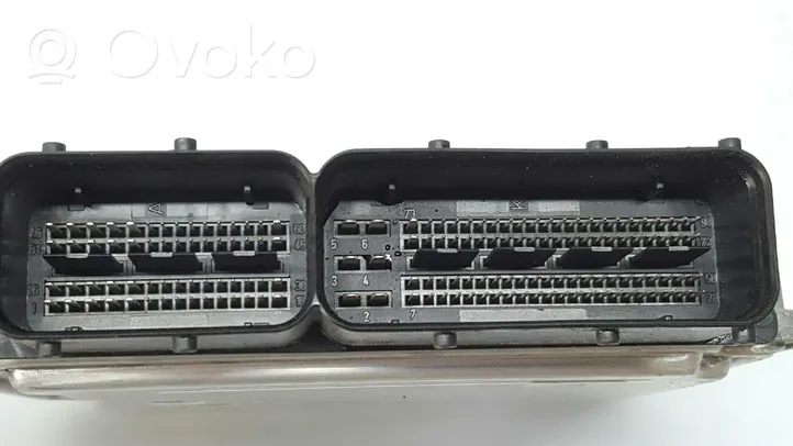 Volkswagen Touran I Komputer / Sterownik ECU silnika 0281013198