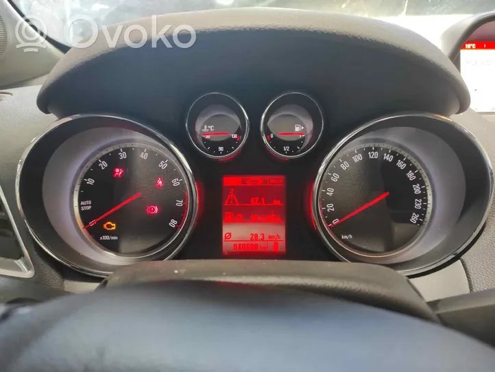 Opel Mokka Speedometer (instrument cluster) 544324059