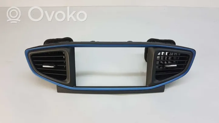 Hyundai Ioniq Dysze / Kratki środkowego nawiewu deski rozdzielczej 84740G2100T9Y