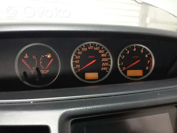 Nissan Primera Compteur de vitesse tableau de bord 