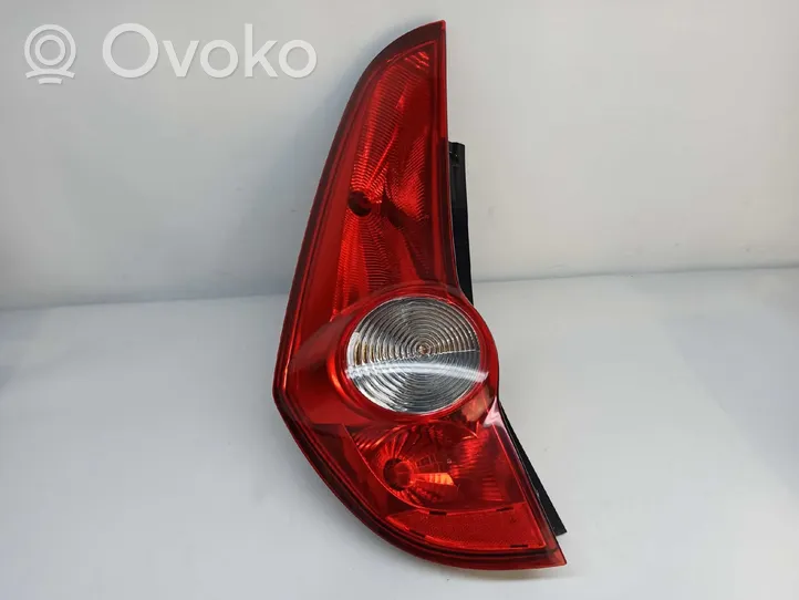 Opel Agila B Lampy tylnej klapy bagażnika 89071590