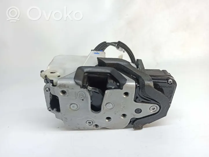 Opel Mokka Front door lock 3023880