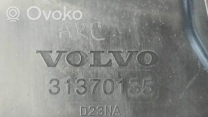 Volvo V40 Oro vamzdis į turbiną 