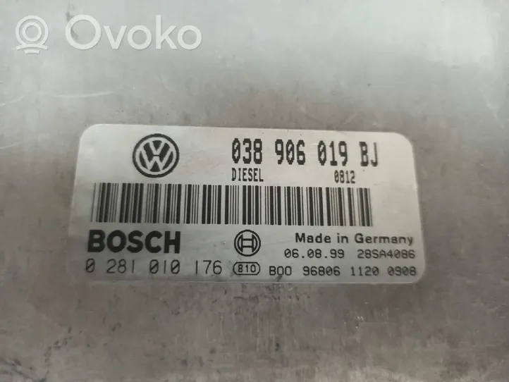 Volkswagen PASSAT B5 Moottorin ohjainlaite/moduuli (käytetyt) 0281010176