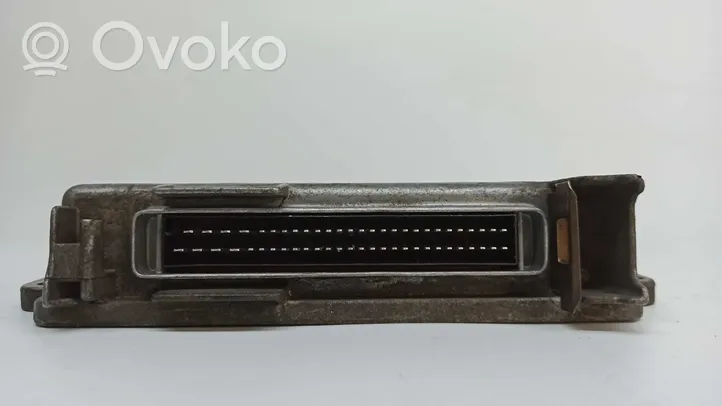 Renault Clio I Unité de commande, module ECU de moteur 7700868285